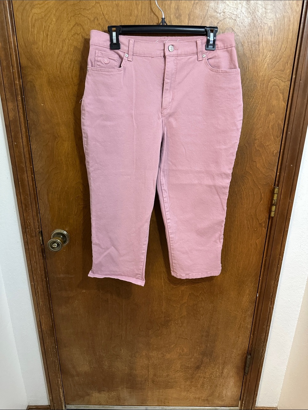 Gloria Vanderbilt Pink Cropped Jeans